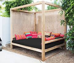 The festnight outdoor daybed allows you to relax outdoor because the canopy puts some shade in the magnificent outdoor daybed is unquestionably going to raise the style quotient of your house. An Elegantly Luxurious Outdoor Daybed With Canopy Decorifusta