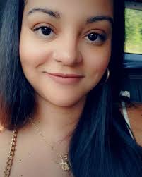 👋🏼Hey Friends! We have a lot of new friends who have joined our Soul Fam  Bam, so I figured I'd reintroduce myself! My name is Jenifer, spelled with  one of everything. I'm