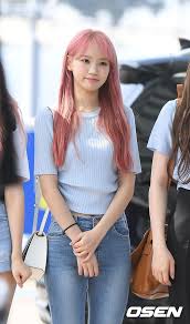 Kim chae won (김채원) position: ì‚¬ì§„ ì•„ì´ì¦ˆì› ê¹€ì±„ì› ê·€ì—¬ìš´ ì™¸ëª¨ Zum ë‰´ìŠ¤