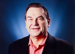 Dwight Logan's Instagram, Twitter & Facebook