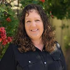 Christine Dehaven's Instagram, Twitter & Facebook