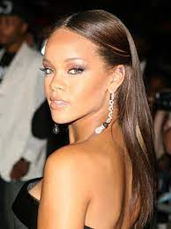 Rihanna Hairstyles Rihanna Extra Long Hairstyle All2need Rihanna Hairstyles Rihanna Makeup Womens Hairstyles