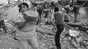 The 1985 mexico city earthquake struck in the early morning of 19 september at 07:17:50 (cst) with a moment magnitude of 8.0 and a maximal mercalli intensity of ix (violent). Les Juro Que Vi A Esas Ninas Caer Una Cronica Sobre El Sismo De 1985 Codigo Espagueti