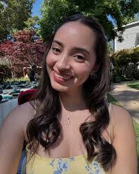 Evelyn Munoz's Instagram, Twitter & Facebook