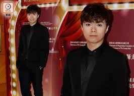 He is now signed to emperor entertainment group. è‡ªçˆ†è‚¥å'—7ç£… å¼µæ•¬è»'æ¸›è‚¥å‚™æˆ°é¦¬åœ‹é¨· å³æ™‚æ–°èž æ±ç¶²å·¨æ˜Ÿ On Ccæ±ç¶²