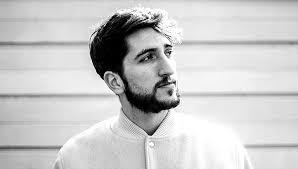 Robin Mitchell, singer songwriter