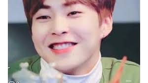 He graduated seo seoul life science high school, later he enrolled in hanyang university which he needs to drop out to choose a singer career. Alwayswithyouxiu Xiumin Gummy Smile Compilations Youtube