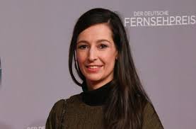 Explore tweets of aline abboud @alineabboudtv on twitter. Tagesthemen Moderation Aline Abboud Folgt Auf Pinar Atalay Kultur Stuttgarter Zeitung