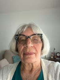 Ellen Kowalski's Instagram, Twitter & Facebook