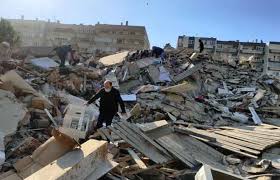 izmir de 6 6 buyuklugunde deprem