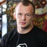 Он давно известен в россии и выступал в bellator. Shlemenko Aleksandr Pavlovich