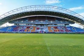 10 11 it is built on the site of the former lansdowne road stadium , which was demolished in 2007, and replacing it as home to its chief tenants: Clermont Foot 63 On Twitter H 3 Avant Cf63asnl Mercidiego Maradona