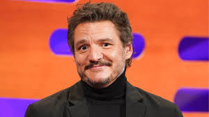 Swifties confunden a Eddie Vedder con Pedro Pascal en Seattle — Súbela