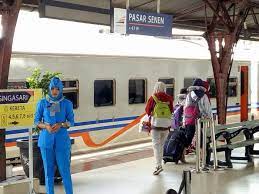 Maybe you would like to learn more about one of these? Terdampak Banjir Kereta Api Relasi Malang Jakarta Dibatalkan