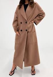 Try with leather pants, jeans, skirts you can also find various special pieces to combine with your camel coat to make it look more stylish, try to mix and match your collection with a camel coat. Petite Camel Oversized Formal Maxi Coat Missguided