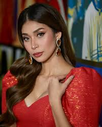 Ana Ramsey's Instagram, Twitter & Facebook