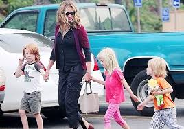 Cheveux julia roberts julia roberts hair julia roberts style eric roberts atlanta pretty woman for a slim figure, share your food with the hungry for beautiful hair, let a child run his/her fingers. To Be Strict With Your Kids Is Ok Julia Roberts Hollywood News India Tv