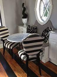 Crave is a neighborhood bistro restaurant and bar in amesbury, ma. Iron Cafe Tables In The Kitchen Indoor Bistro Table Elegant Dining Room Kitchen Bistro Set