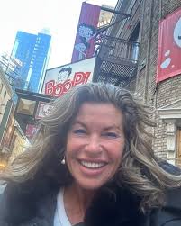 Rachelle Rak (@rachellerak) • Instagram photos and videos