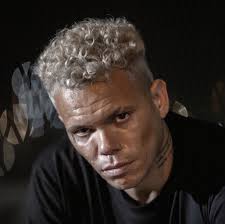 Nesse sábado tem show do poesia acústica na toca do leão em sorocaba!! Lord Adl Poesia Acustica 3 A Braba Vodka E Energetico Sofazin Facebook