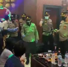 Pascal menyediakan berbagai prosedur standar dan fungsi standar untuk operasi string. Radar Muria January 2021