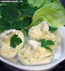 Pentru ouale umplute cu branza se fierb ouale tari. Oua Umplute Cu Branza Gorgonzola Si Verdeturi Radu Popovici Gastronomie