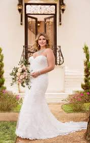 Creating a look which is crisp and professional is easy to achieve with cheap fit & flare dresses. Plus Size Fit And Flare Wedding Dress Fashion Dresses