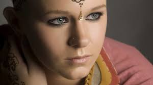 A Beautiful New Trend Is Helping Cancer Patients Overcome the Stigma of  Hair Loss