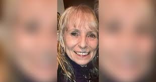 Debra Knutson's Instagram, Twitter & Facebook