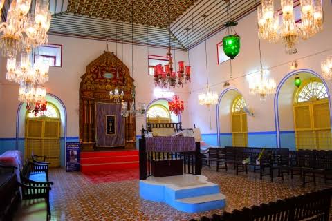 Cochin Jewish Street and Paradesi Synagogue - Cab In Kerala