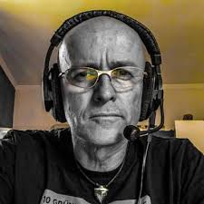 Lenz Leberkern (@LLeberkern)