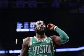Kyrie irving first played with a mask in 2012 after breaking his jaw in a game against the milwaukee bucks. Celtics Defeat Warriors 92 88 For 14th Straight Win Kyrie Irving Ditches Mask Bleacher Report Latest News Videos And Highlights