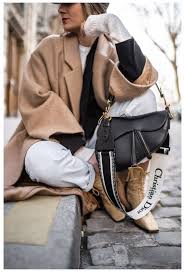 A apologizing for a mistake. Hello Paris Dior Saddle Bag Street Style Diorsaddlebagstreetstyle Me Voila Parisienne Pour Quelq In 2021 Street Style Bags Dior Saddle Bag Dior Saddle Bag Outfit
