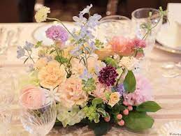 夏の装花 アプリコットオレンジとスカイブルー 如水会館様へ 一会 ウエディングの花 会場装花 春 ウェディングのデコレーション ウェディング 花