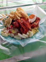 For instance, they have huge prawn, fish, chicken, sotong, beef. Gerai Nasi Kandar Fareed Line Clear Lot 3143 Jalan Brp 2 Sungai Buloh