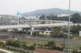 The bandar tasik selatan lrt station connects to the bus terminal and from there and only a 5 minute walk. Parking At Lrt Terminal Bandar Tasik Selatan Bandar Tasik Flickr