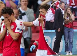 Successful percutaneous treatment of an intraprocedural left main stent thrombosis with the support of an automatic mechanical chest compression device. 0rykeyqtcy6ujm