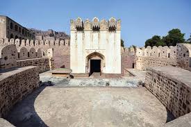 Fort Balahisar in the Walled City of ...