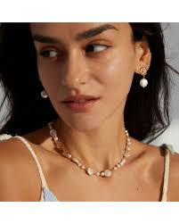 Ms. Donna Daisy Flower With Freshwater Pearls Dangle Earrings in Metallic