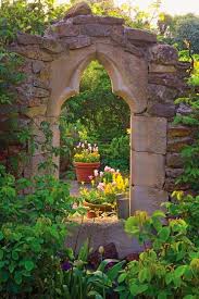 Inspiring Mix Of Masonry Textures Rough With Refined Gothic Garden English Garden Dream Garden