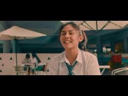 Download lagu badai biru om halma hera mp3 gratis. 37 Film Romantis Tentang Cinta Segitiga Terbaik Bacaan Indonesia