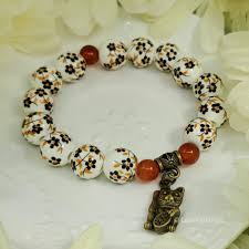 Lucky Cat Bracelet Asian Bracelet Feng Shui Bracelet Prosperity Bracelet Good Luck Brace In 2020 Crystal Healing Bracelets Good Luck Bracelet Boho Jewelry Bracelet