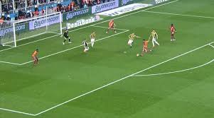 Fenerbahçe taraftarlarını ayağa kaldıran vuruş öncesi ofsayt pozisyonunda bulunan fernandao'nun. Fenerbahce Galatasaray Mac Ozeti Iste Bol Pozisyona Ragmen Golsuz Derbinin Ozeti Spor Haberleri