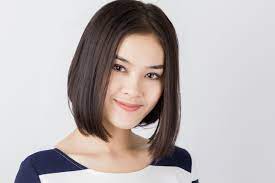 Para pemilik rambut keriting pendek seringkali merasa tidak percaya diri dengan tampilan rambut mereka secara alami. 17 Gambar Rambut Smoothing Pendek Ide Terbaru