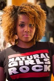 Natural Hair Street Style: Parisian Naturals