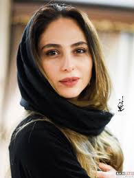 رعنا آزادی ور در اولین سالگرد عارف لرستانی (۲ عکس) - عکسیاتو | عکس بازیگران