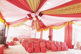 Melayanani dekorasi pelaminan / sewa pelaminan murah. Dekorasi Tenda Pernikahan Untuk Resepsi Pernikahan Di Rumah Paket Pernikahan Catering Dekorasi Pelaminan Rias Pengantin Luwes
