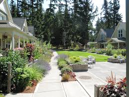What to plant in narrow garden bed. 4 Gorgeous Garden Looks For A Narrow Planting Strip