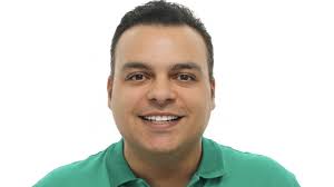 La tercera es la vencida, Efren Puche, alcalde de Momil