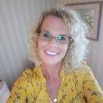 Amanda Lesperance's Instagram, Twitter & Facebook